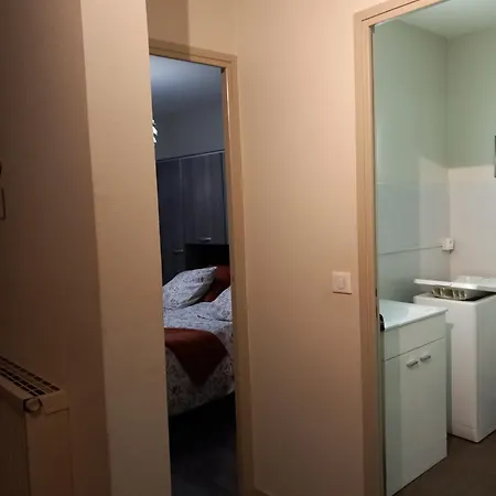 T2 Centre Historique D'oloron Sainte Marie Apartamento *